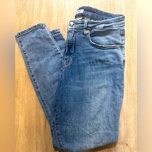 GUC Good American Good Waist Skinny Jeans